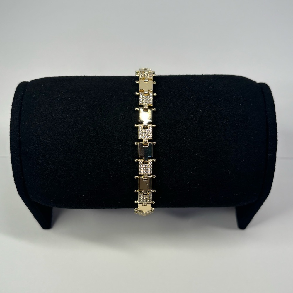 18k yellow gold-plated “puzzle” link bracelet